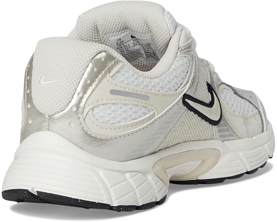 Nike V5 RNR (Big Kid) Summit White